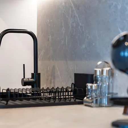 Iconic View Luxury In Old Town Μπρατισλάβα