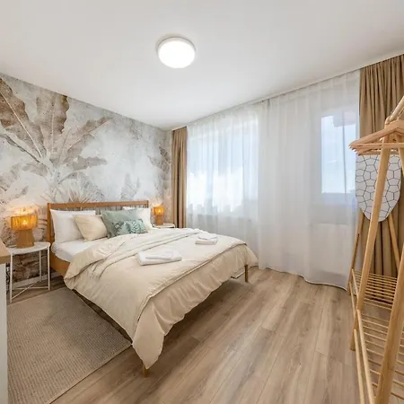 Iconic View Luxury In Old Town * Μπρατισλάβα