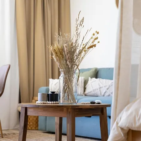 Iconic View Luxury In Old Town Μπρατισλάβα