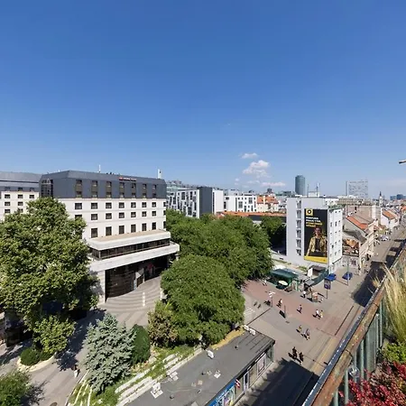 Iconic View Luxury In Old Town